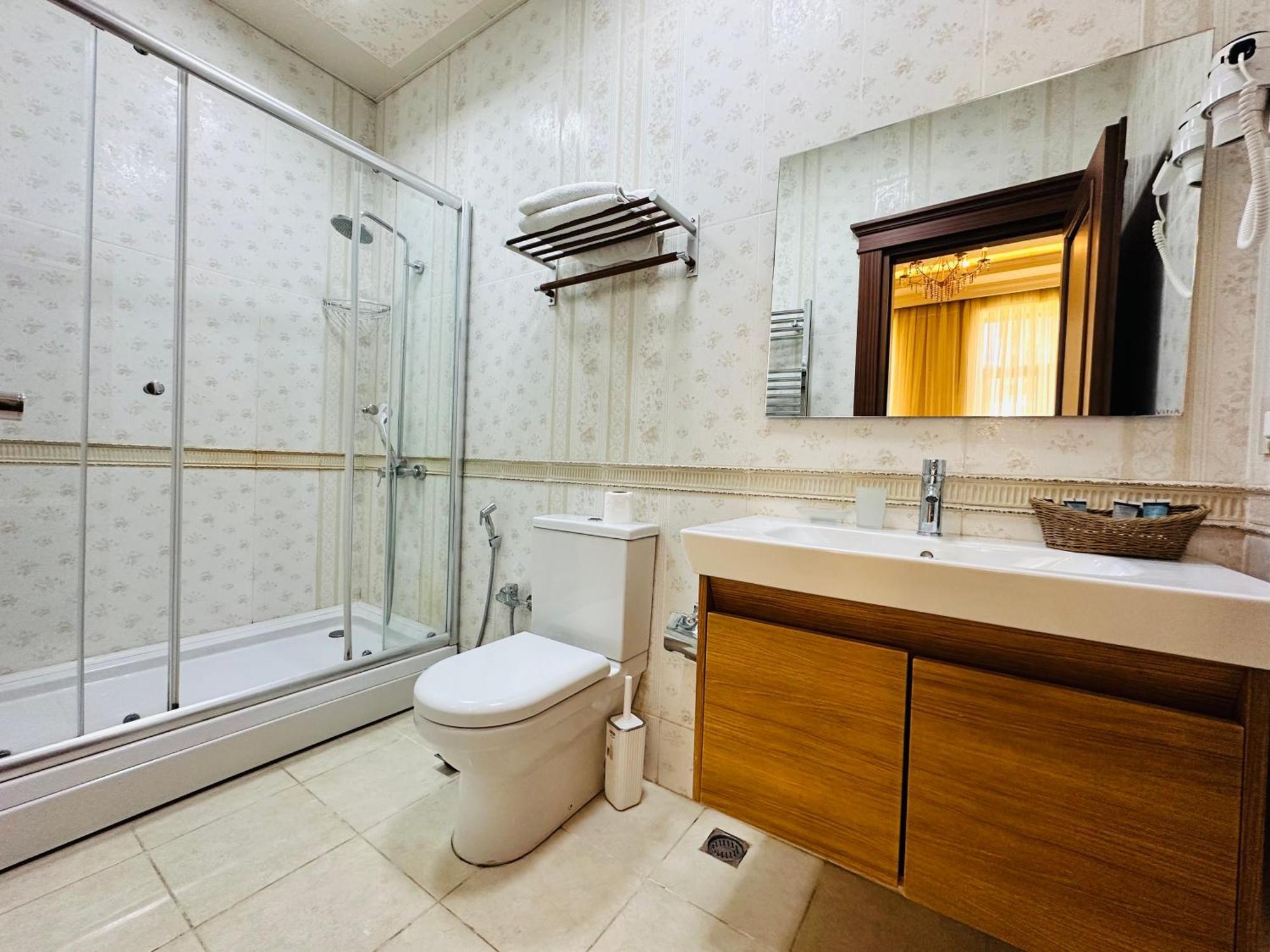 Clover Hotel Baku Formula 1 View Exterior photo