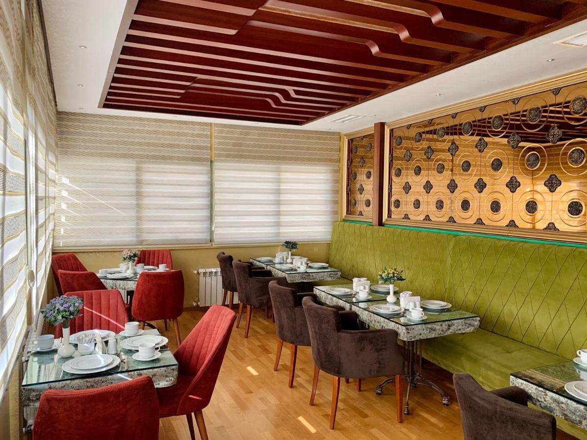 Clover Hotel Baku Formula 1 View Exterior photo